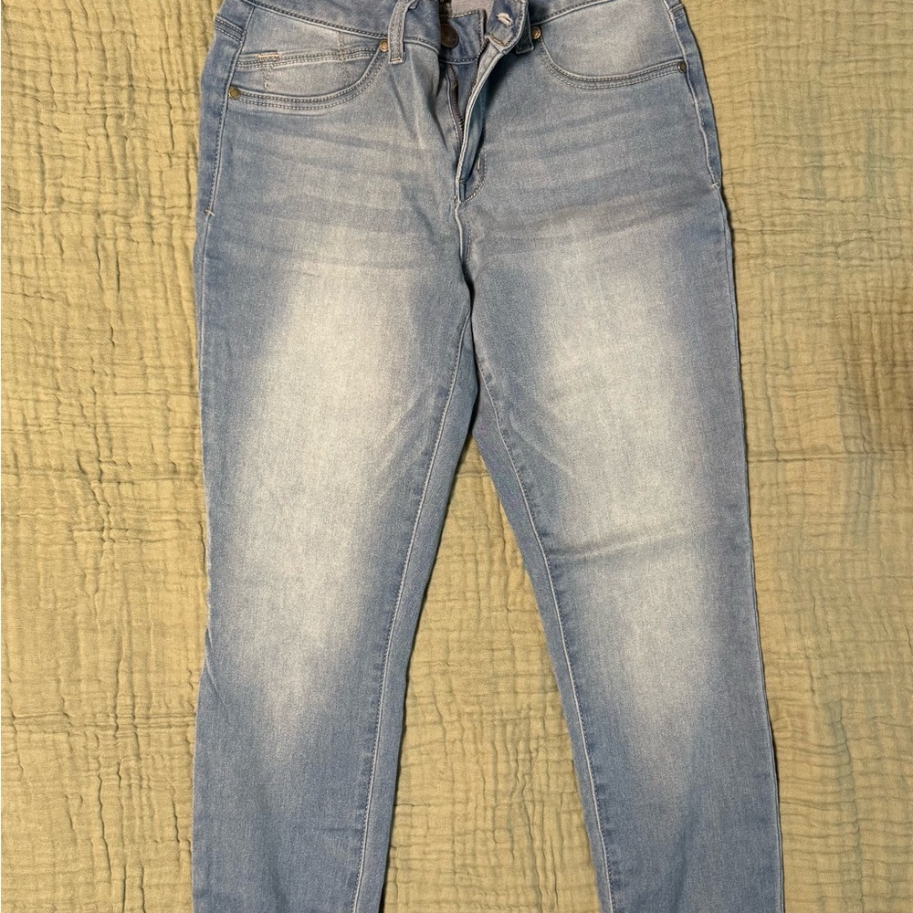 1822 Butter Denim Jegging